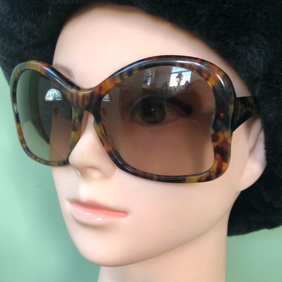 Prada tortoise shell sunglasses - Picture 3 of 8